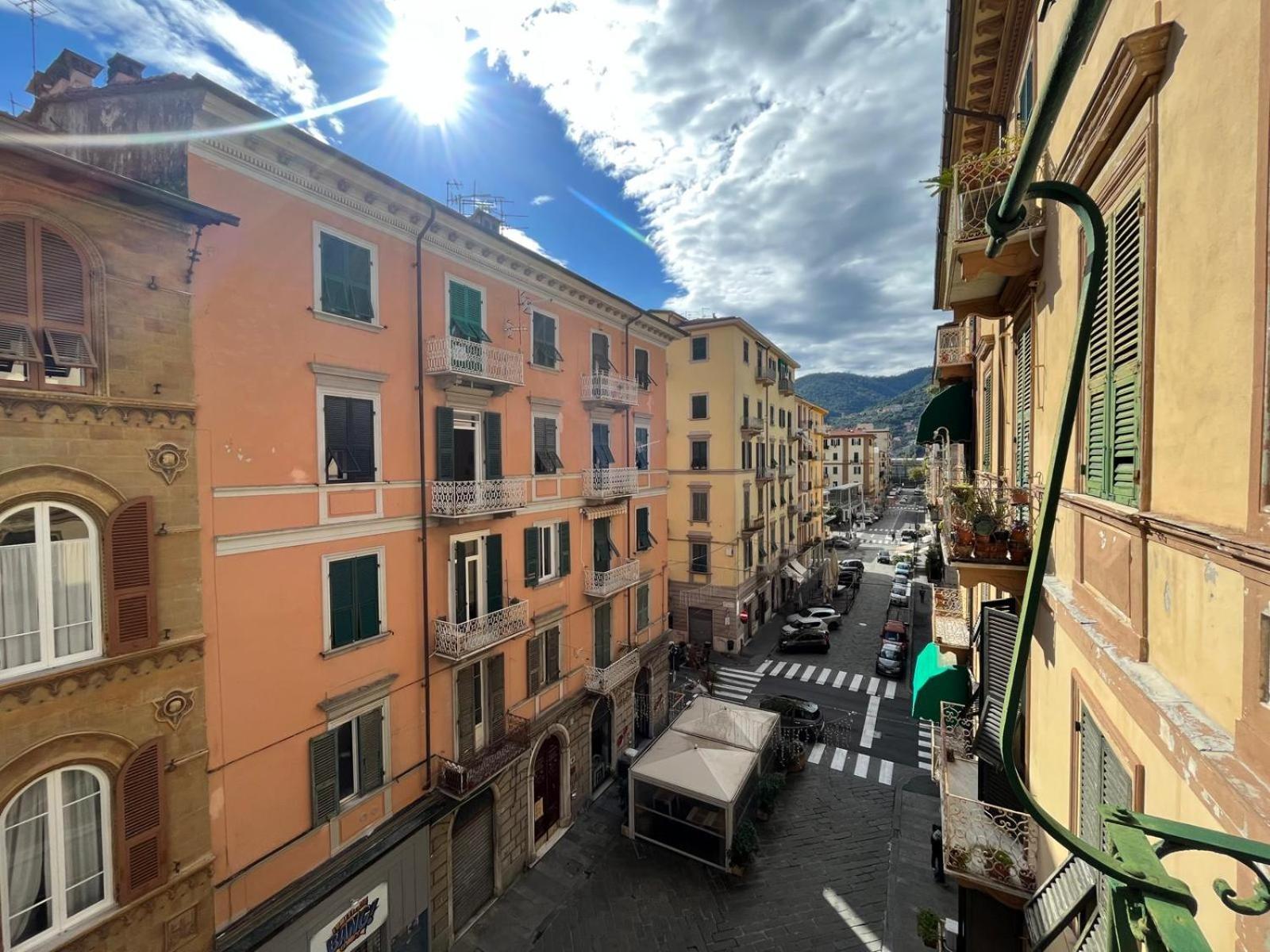 Centrale Ampio Appartamento 5 Minuti Stazione Cinque Terre 라스페치아 외부 사진